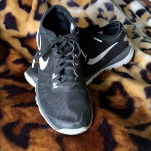 Nike Shoes Size 6 women/girls